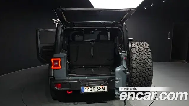 Jeep Wrangler 2024 — ფოტო 9/20