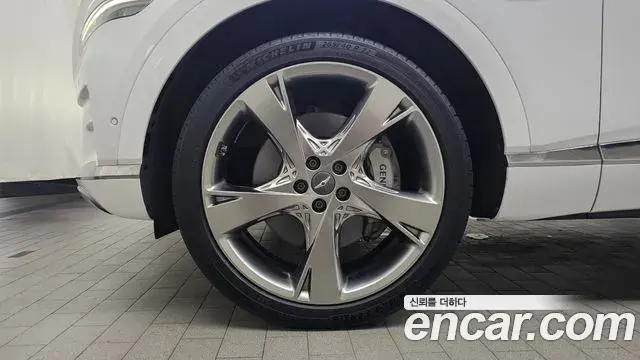 Genesis GV80 2021 — ფოტო 8/20