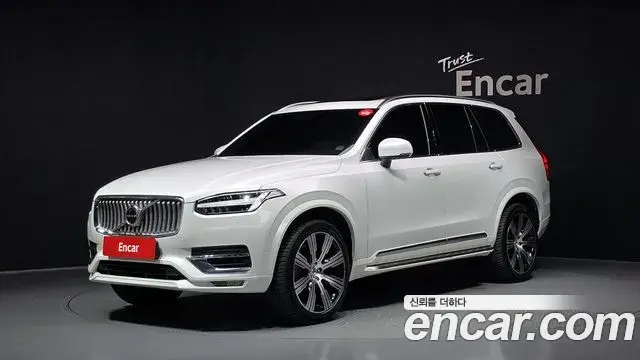 Volvo XC90 2021 — Фото 1/20