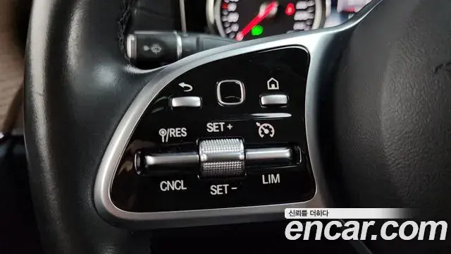 Mercedes-Benz E-Class 2020 — Фото 17/20
