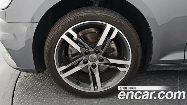 Audi A4 2019 — Photo 20/30
