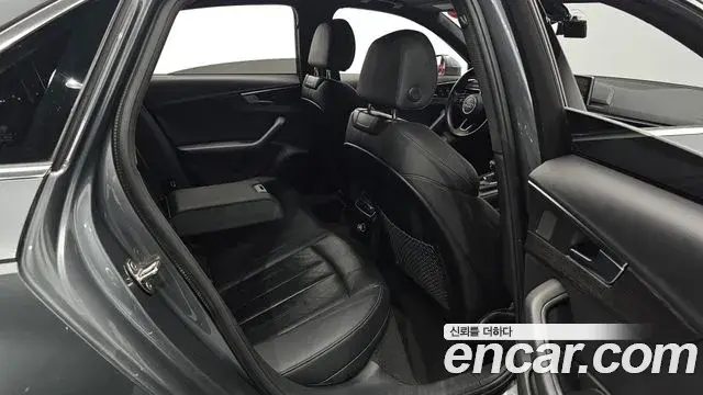 Audi A4 2019 — Photo 19/30