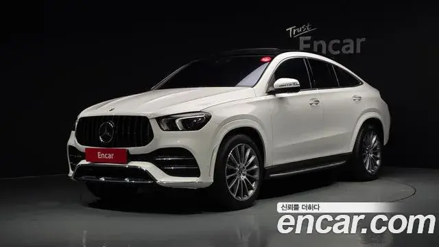 Mercedes-Benz GLE-Class 2023 — ფოტო 17/20