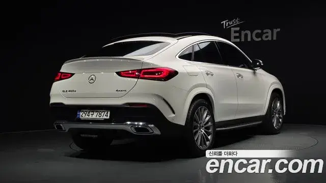 Mercedes-Benz GLE-Class 2023 — ფოტო 8/20