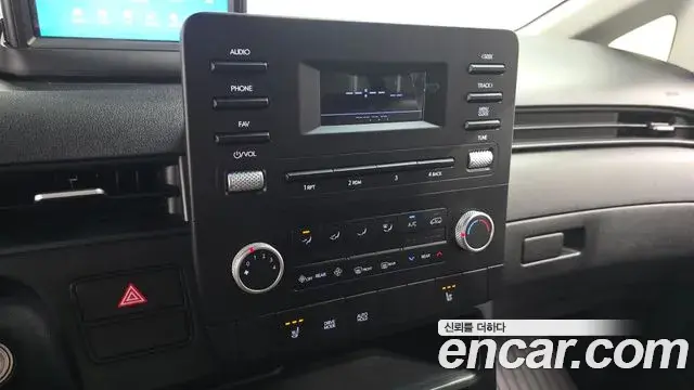 Hyundai Staria 2021 — Фото 16/20