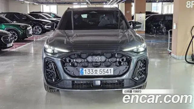 Audi Q5 2025 — ფოტო 1/18