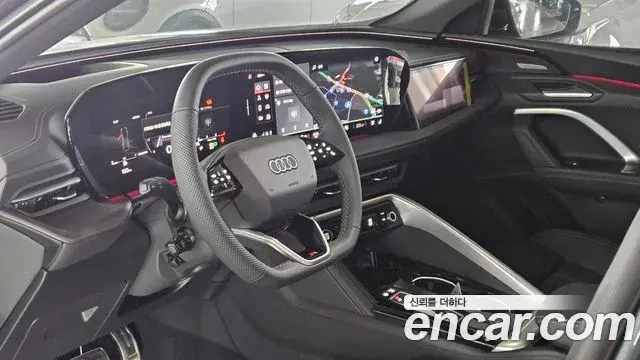Audi Q5 2025 — ფოტო 12/18