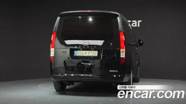 Hyundai Staria 2022 — Photo 4/20
