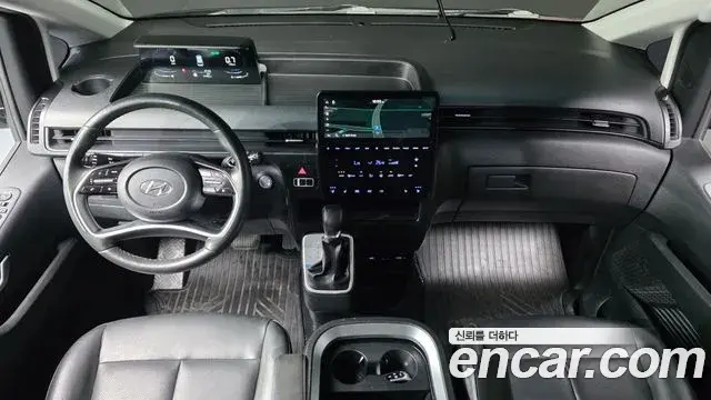 Hyundai Staria 2022 — Photo 7/20