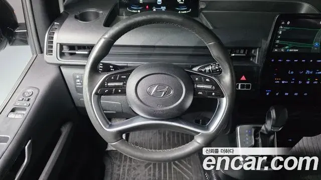 Hyundai Staria 2022 — Photo 13/20