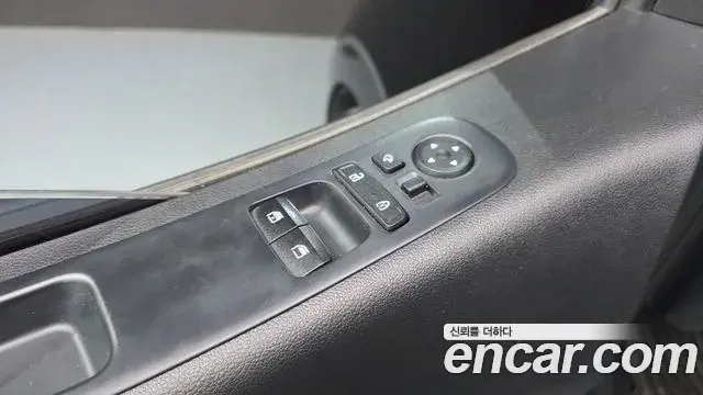 Hyundai Staria 2022 — Photo 14/20