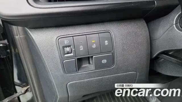 Hyundai Staria 2022 — Photo 15/20