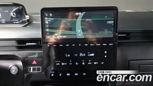 Hyundai Staria 2022 — Photo 16/20