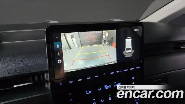 Hyundai Staria 2022 — Photo 17/20