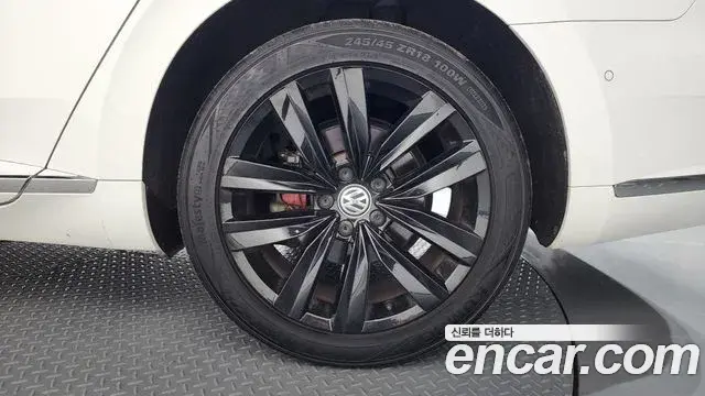 Volkswagen Arteon 2019 — Photo 2/35