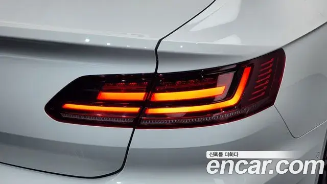 Volkswagen Arteon 2019 — Photo 27/35