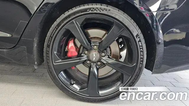 Genesis G70 2019 — ფოტო 5/20