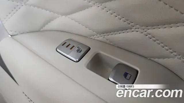 Genesis G70 2019 — ფოტო 7/20