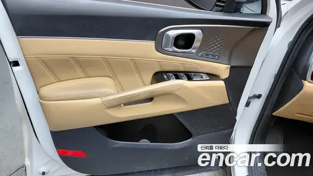 Kia Sorento 2022 — ფოტო 27/36