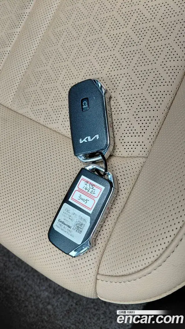 Kia Sorento 2022 — ფოტო 35/36