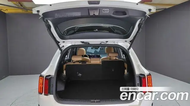 Kia Sorento 2022 — ფოტო 12/36