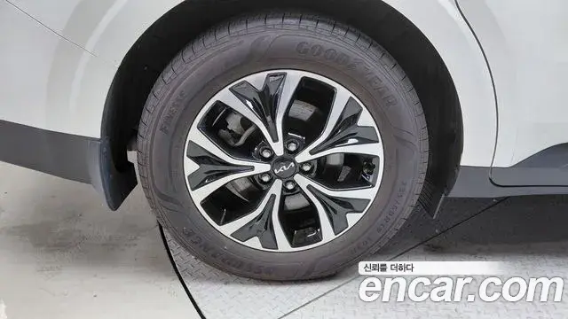 Kia Carnival 2022 — Фото 5/20