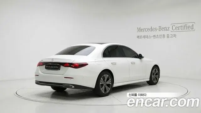 Mercedes-Benz E-Class 2024 — ფოტო 2/12