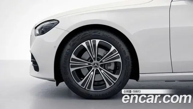 Mercedes-Benz E-Class 2024 — ფოტო 12/12