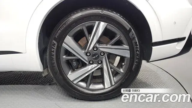 Genesis GV70 2024 — Photo 32/34