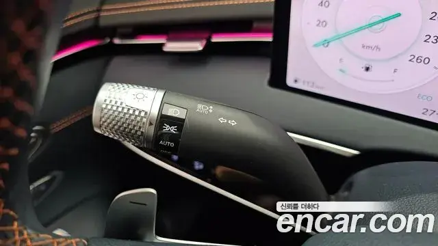 Genesis GV70 2024 — Photo 16/34