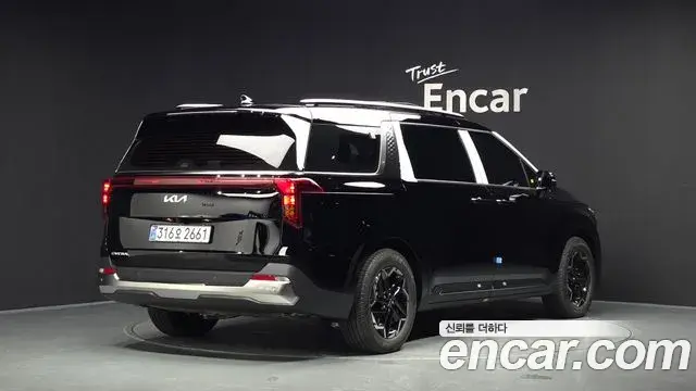 Kia Carnival 2025 — Фото 2/20