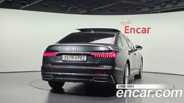Audi A6 2021 — Фото 4/20