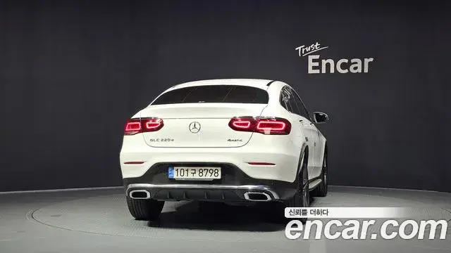Mercedes-Benz GLC-Class 2021 — ფოტო 13/20