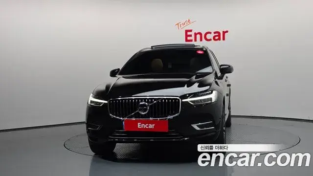 Volvo XC60 2021 — Şəkil 29/36
