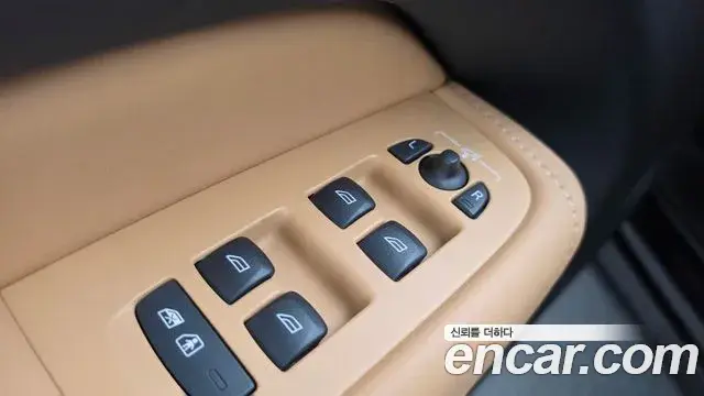 Volvo XC60 2021 — Şəkil 2/36