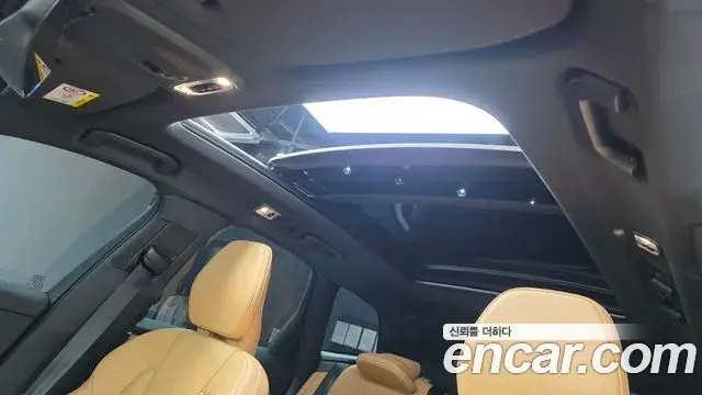 Volvo XC60 2021 — Şəkil 10/36