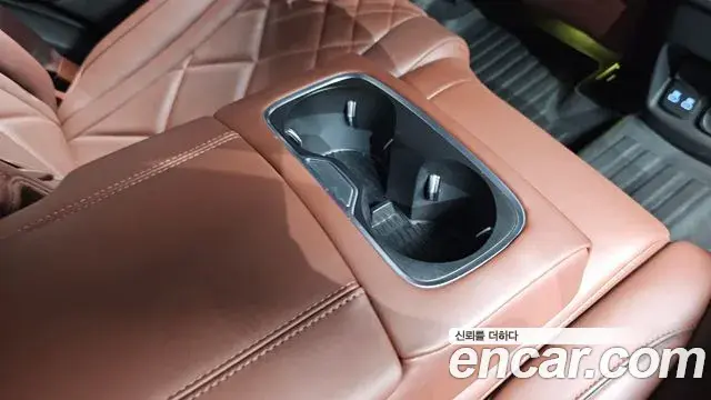 Genesis GV80 2024 — ფოტო 28/32