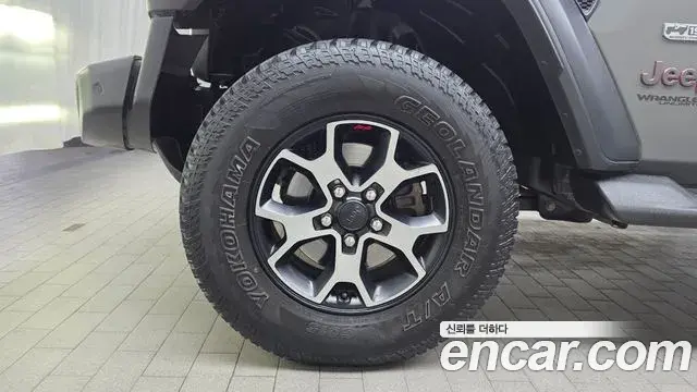 Jeep Wrangler 2021 — ფოტო 10/32