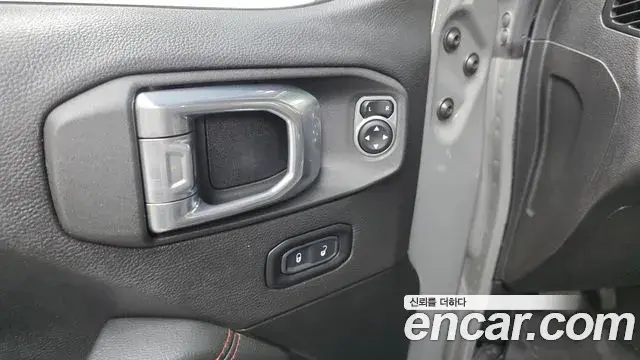 Jeep Wrangler 2021 — ფოტო 3/32