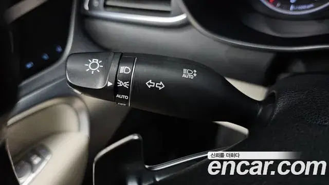 Genesis G70 2019 — ფოტო 2/33