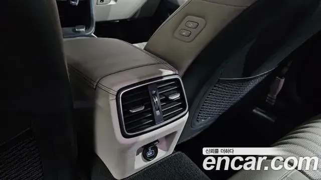 Genesis G70 2019 — ფოტო 9/33