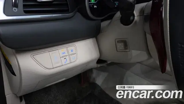 Genesis G70 2019 — Photo 32/33