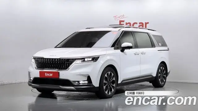 Kia Carnival 2023 — Фото 1/20