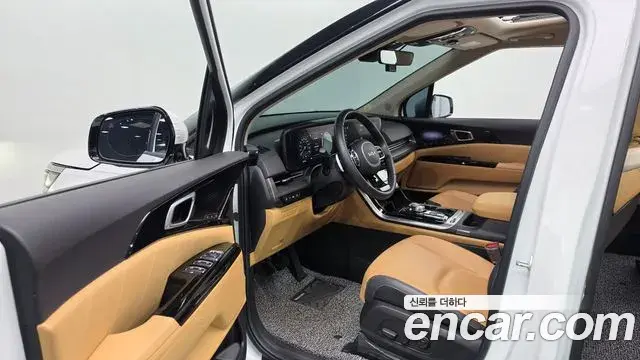 Kia Carnival 2023 — Фото 10/20