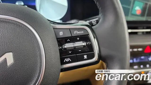 Kia Carnival 2023 — Фото 15/20