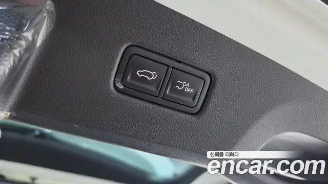 Kia Carnival 2023 — Фото 17/20