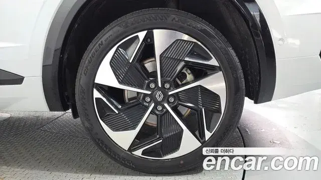 Renault Samsung Grand Koleos 2024 — Photo 16/36