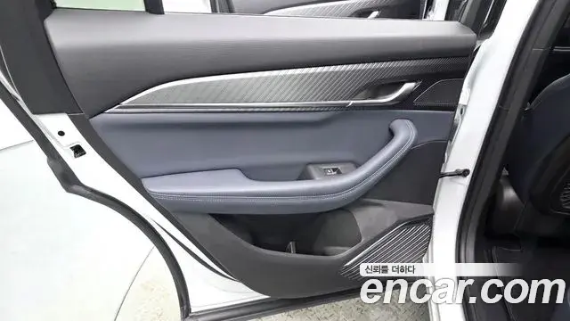 Renault Samsung Grand Koleos 2024 — Photo 18/36