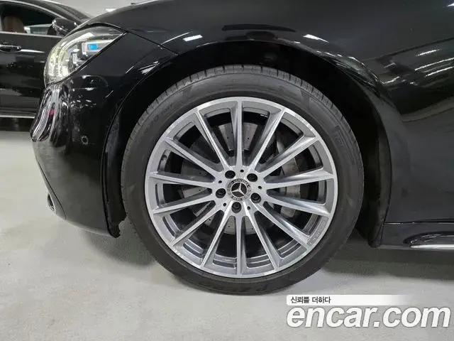 Mercedes-Benz S-Class 2021 — Photo 4/17
