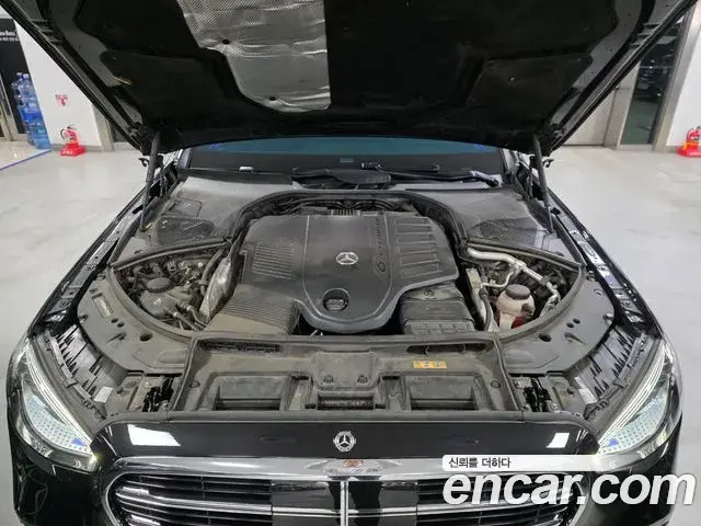 Mercedes-Benz S-Class 2021 — Photo 5/17